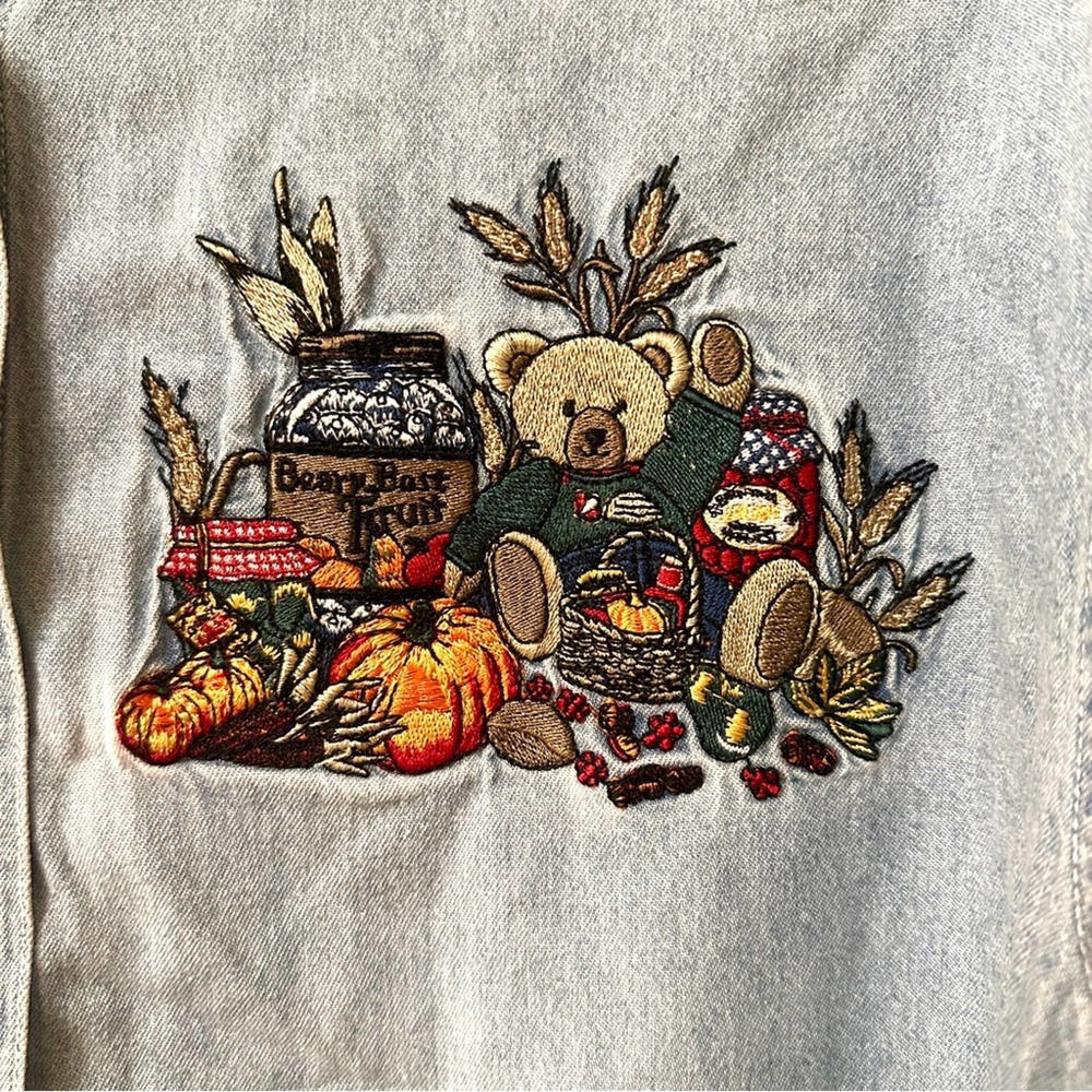 VINTAGE women's denim embroidered shirt Beary Bast Fruit Bear Pumpkin Corn LARGE